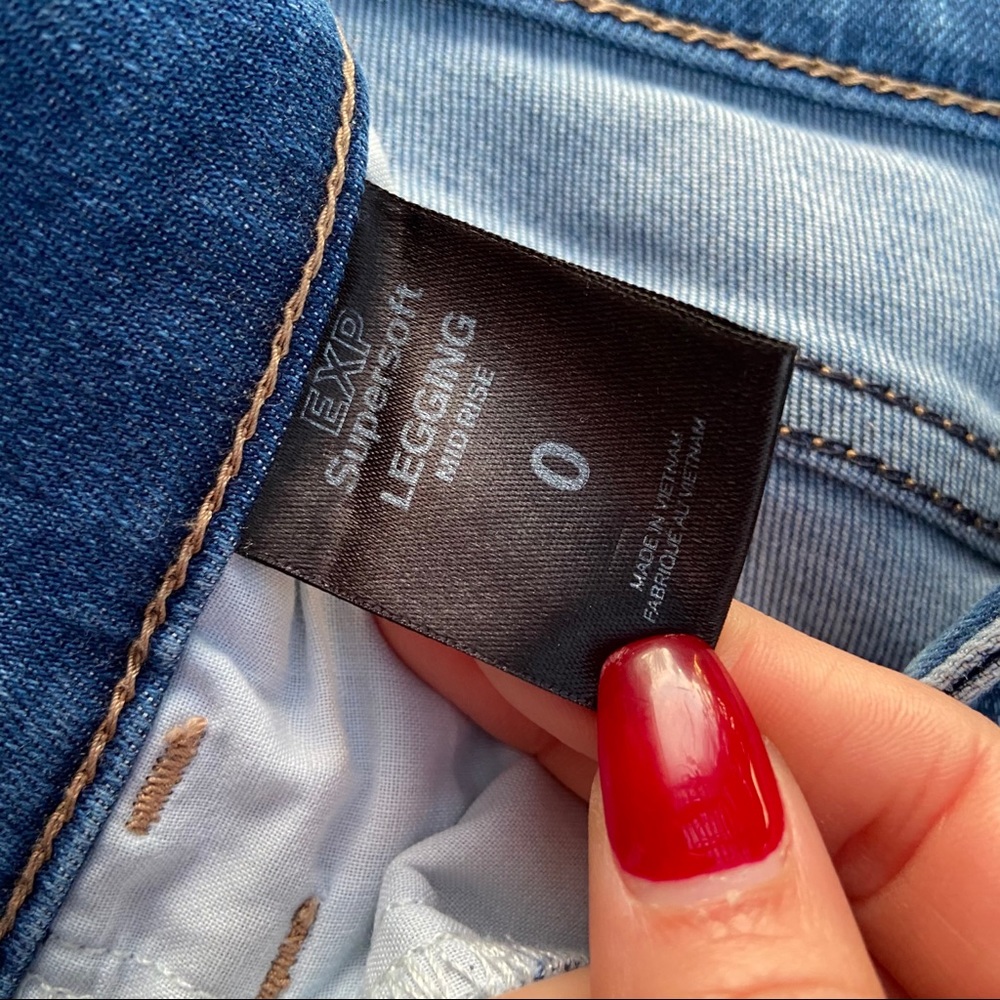 Mid Rise Express Jeans - Picture 4 of 4